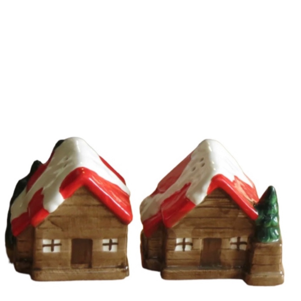 NEW Dolly Parton Ceramic Cabin Salt & Pepper Shakers
